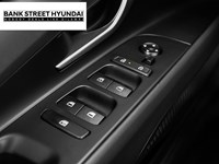 2025 Hyundai Elantra Luxury IVT