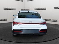 2025 Hyundai Elantra Luxury IVT