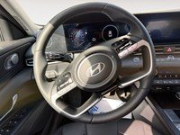 2025 Hyundai Elantra Luxury IVT