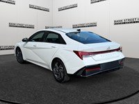 2025 Hyundai Elantra Luxury IVT