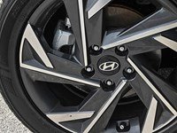 2026 Hyundai Elantra Luxury IVT