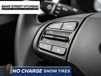 2025 Hyundai Venue Ultimate IVT w/Black Interior