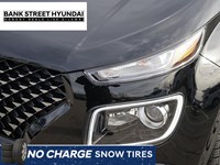 2025 Hyundai Venue Ultimate IVT w/Black Interior