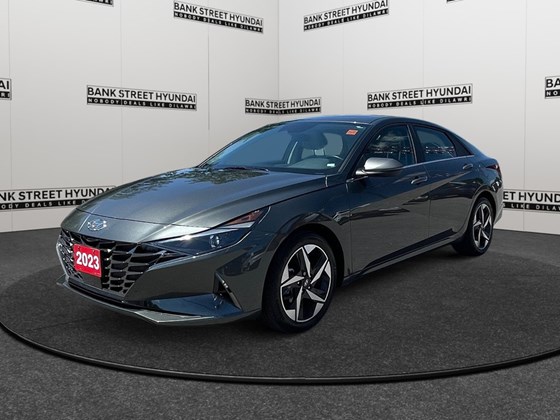 2023 Hyundai Elantra Luxury w/Two-Tone Interior
