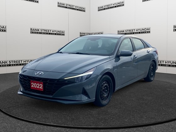 2022 Hyundai Elantra Preferred w/Sun & Tech Pkg