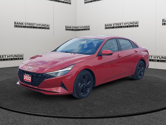 2022 Hyundai Elantra Preferred w/Sun & Tech Pkg