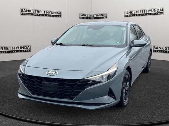 2022 Hyundai Elantra Preferred