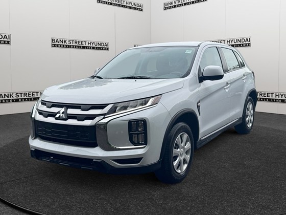 2024 Mitsubishi RVR ES