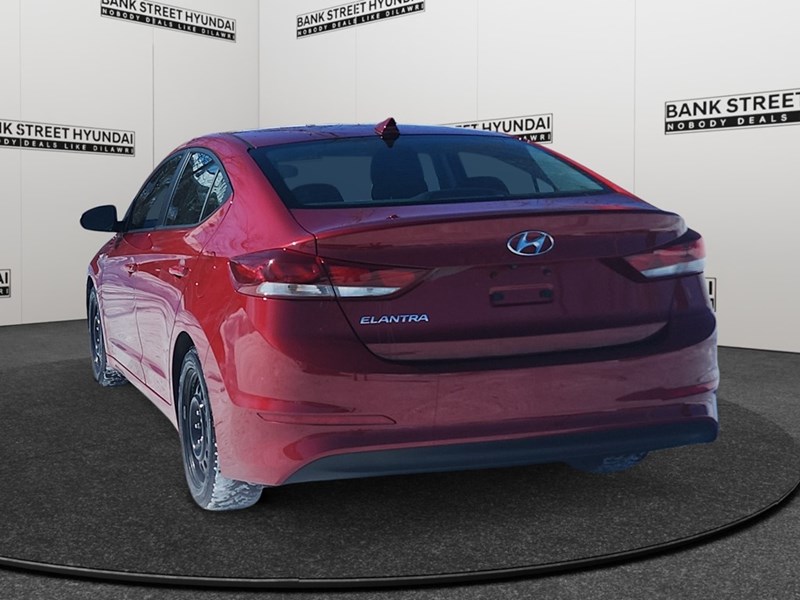2017 Hyundai Elantra 4dr Sdn Auto GL