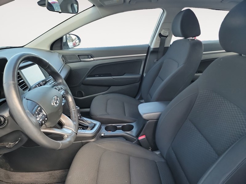 2020 Hyundai Elantra Preferred w/Sun & Safety Package IVT