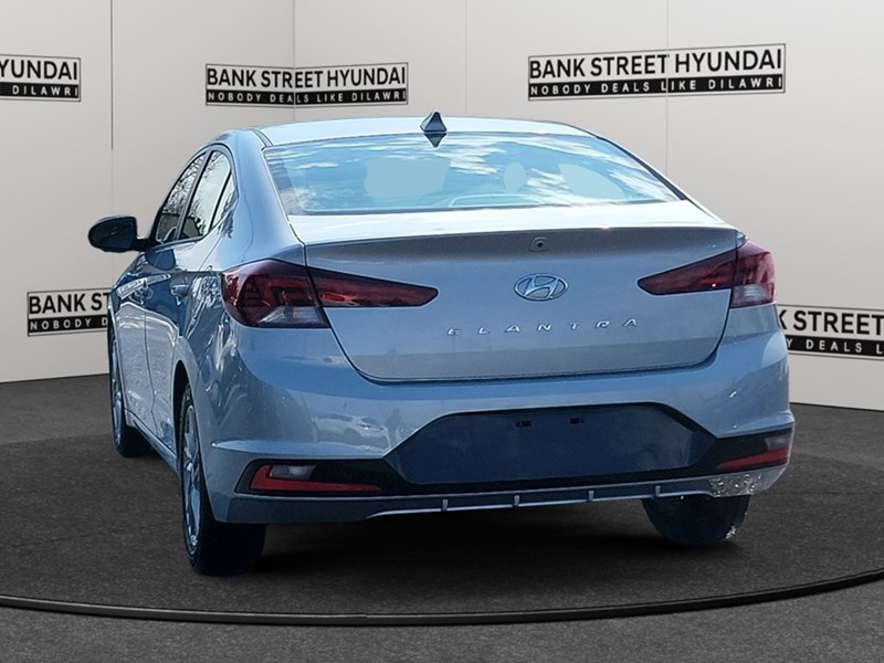 2020 Hyundai Elantra Preferred w/Sun & Safety Package IVT