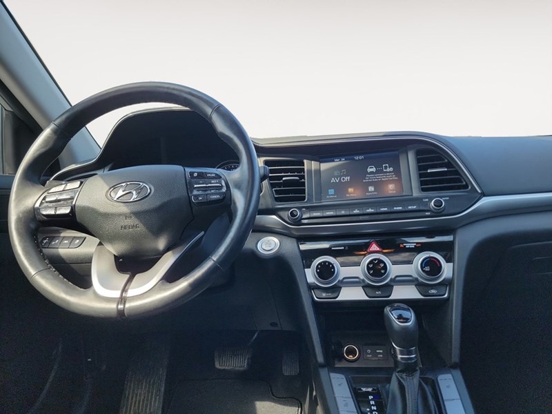 2020 Hyundai Elantra Preferred w/Sun & Safety Package IVT