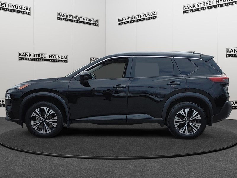 2023 Nissan Rogue AWD SV Midnight Edition