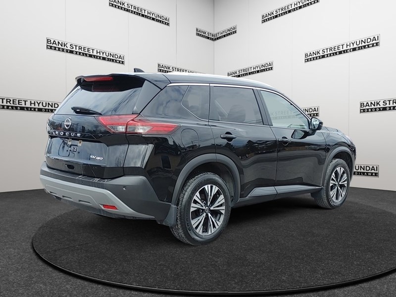 2023 Nissan Rogue AWD SV Midnight Edition