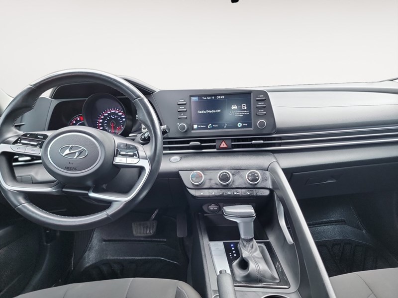 2021 Hyundai Elantra Preferred IVT