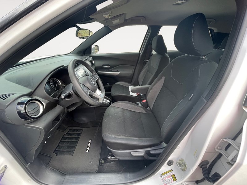 2020 Nissan Kicks SV FWD