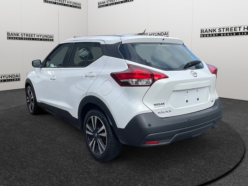 2020 Nissan Kicks SV FWD