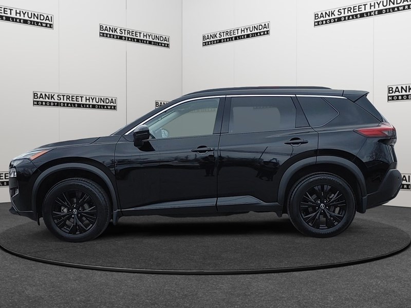 2023 Nissan Rogue AWD SV Midnight Edition