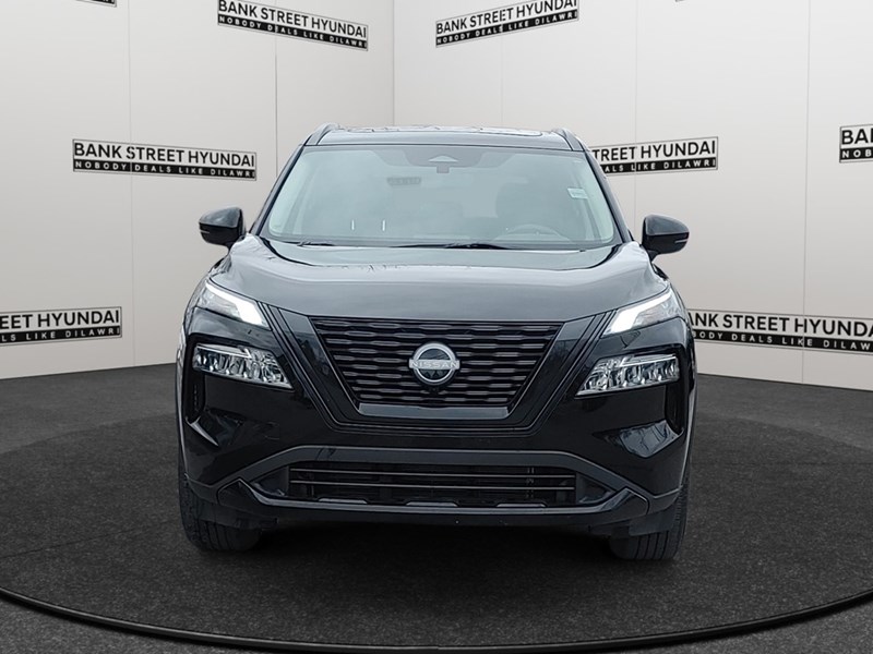 2023 Nissan Rogue AWD SV Midnight Edition