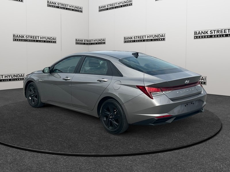 2023 Hyundai Elantra Preferred IVT w/Tech Pkg