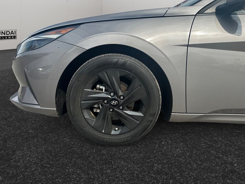 2023 Hyundai Elantra Preferred IVT w/Tech Pkg