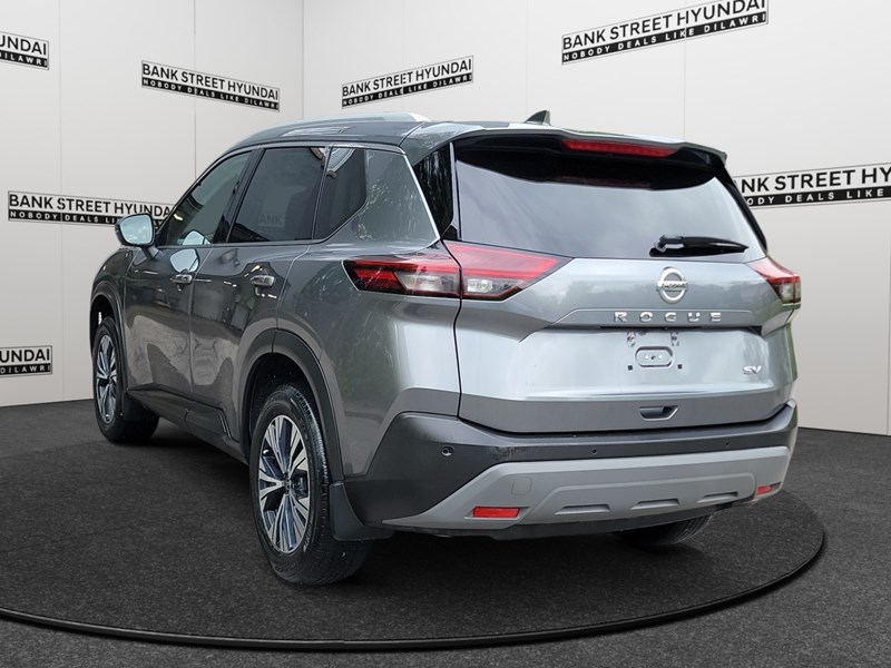 2021 Nissan Rogue FWD SV