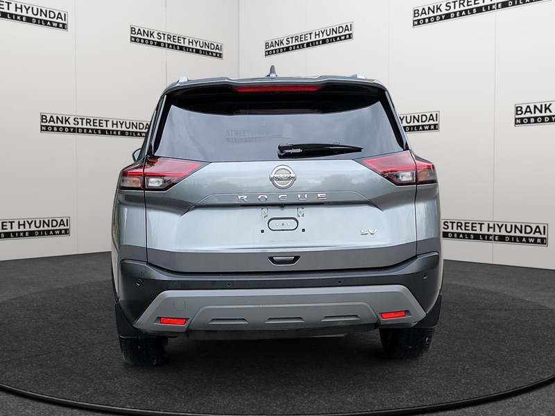 2021 Nissan Rogue FWD SV