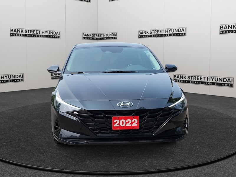 2022 Hyundai Elantra Preferred IVT