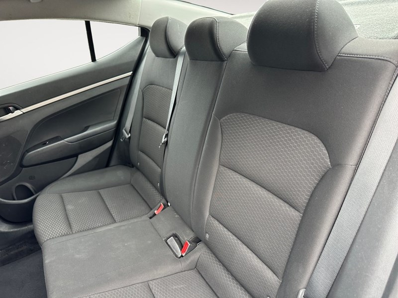2020 Hyundai Elantra Essential IVT