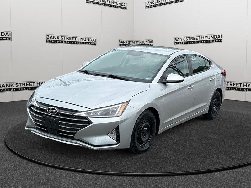 2020 Hyundai Elantra Essential IVT