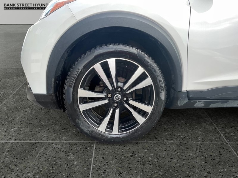 2020 Nissan Kicks SV FWD