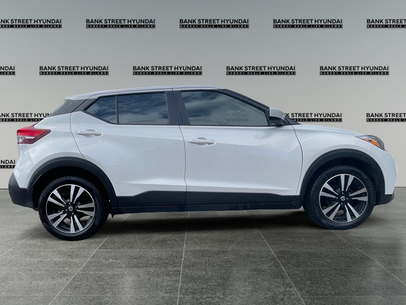 2020 Nissan Kicks SV FWD
