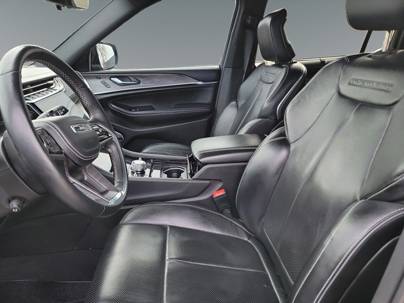 2022 Jeep Grand Cherokee L Overland 4x4