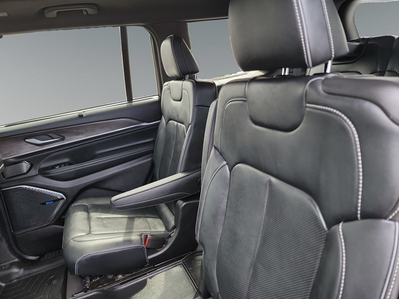 2022 Jeep Grand Cherokee L Overland 4x4