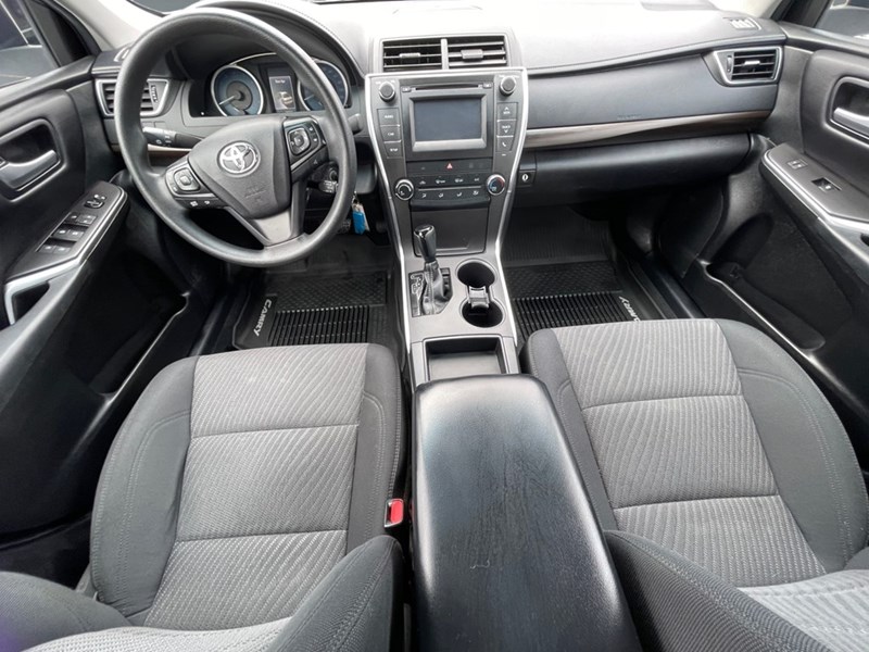 2017 Toyota Camry 4dr Sdn I4 Auto LE
