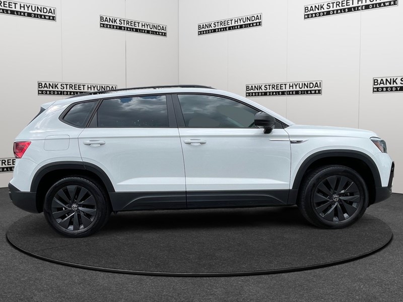 2022 Volkswagen Taos Trendline 4MOTION