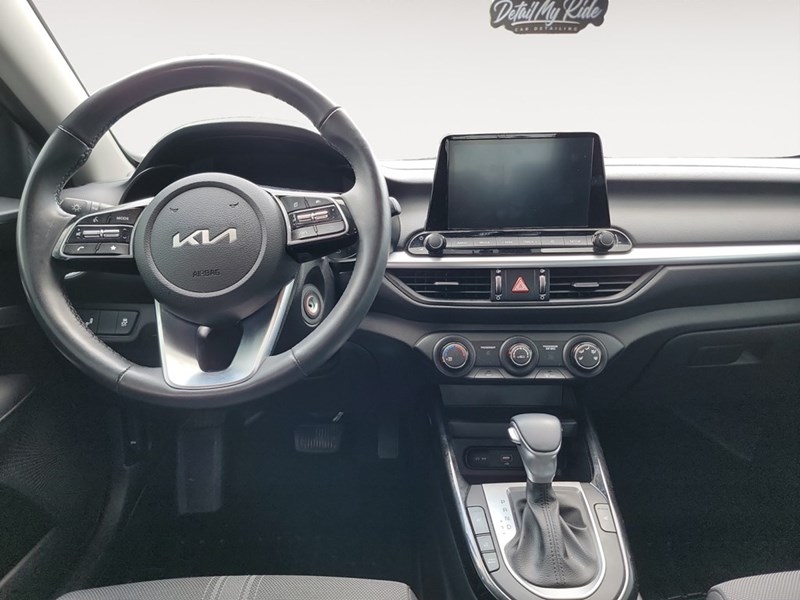 2022 Kia Forte EX IVT