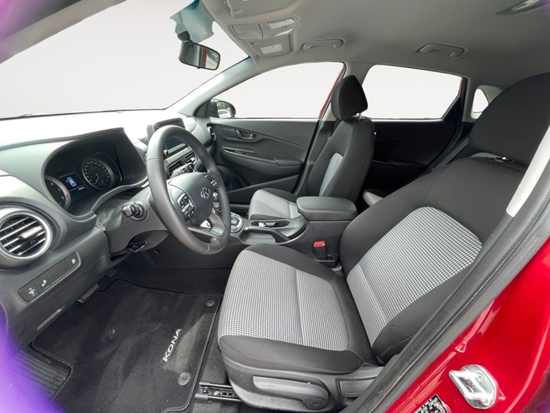 2021 Hyundai Kona 1.6T Trend AWD w/Two-Tone Roof