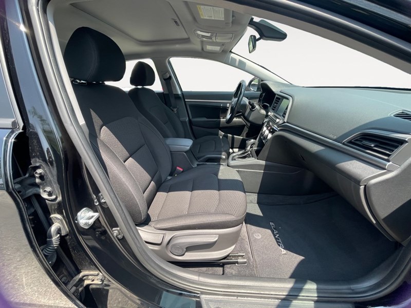 2020 Hyundai Elantra Preferred w/Sun & Safety Package IVT
