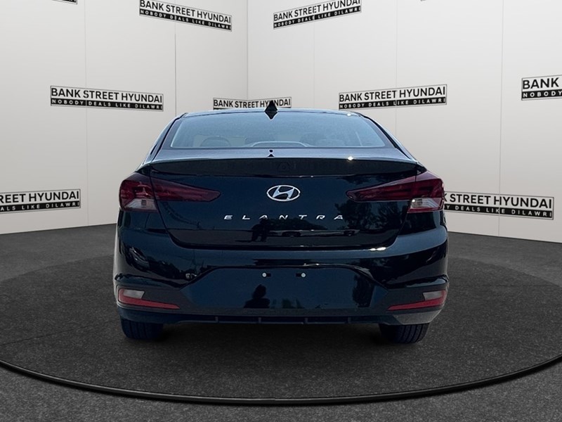 2020 Hyundai Elantra Preferred w/Sun & Safety Package IVT