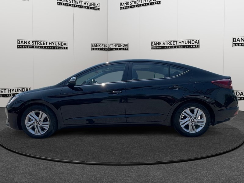 2020 Hyundai Elantra Preferred w/Sun & Safety Package IVT
