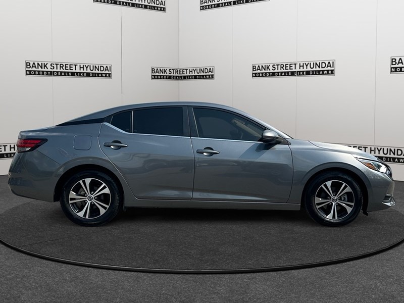 2023 Nissan Sentra SV CVT