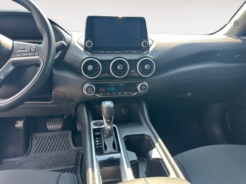 2023 Nissan Sentra SV CVT