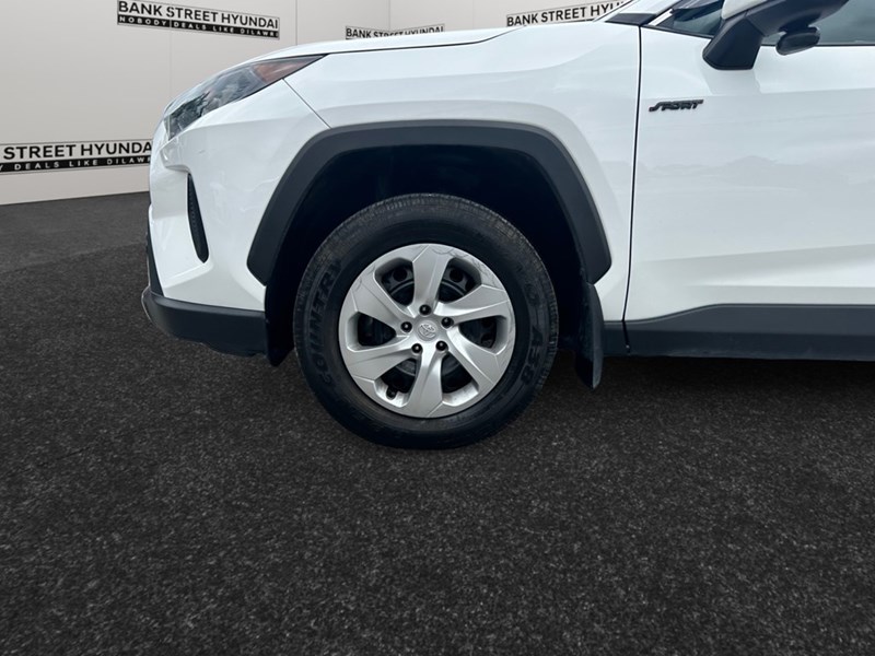 2023 Toyota RAV4 LE AWD