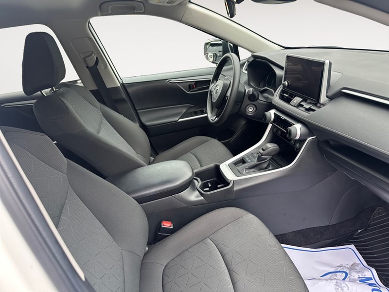 2023 Toyota RAV4 LE AWD