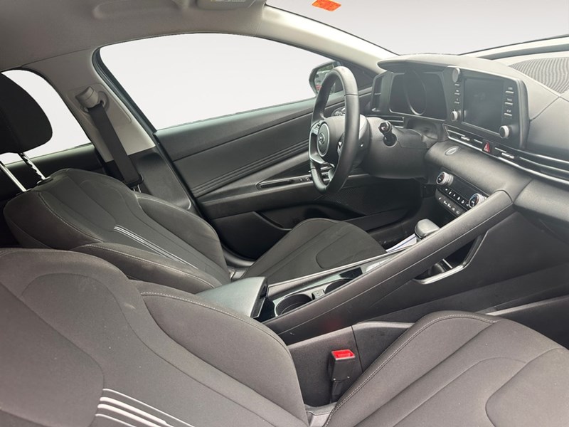 2022 Hyundai Elantra HEV Preferred DCT