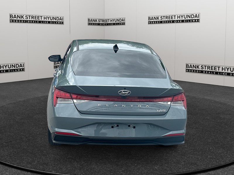 2022 Hyundai Elantra HEV Preferred DCT