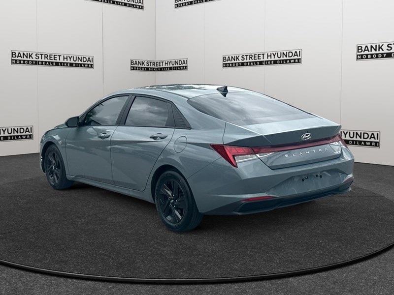 2022 Hyundai Elantra HEV Preferred DCT