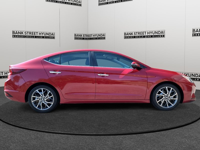 2019 Hyundai Elantra Luxury Auto