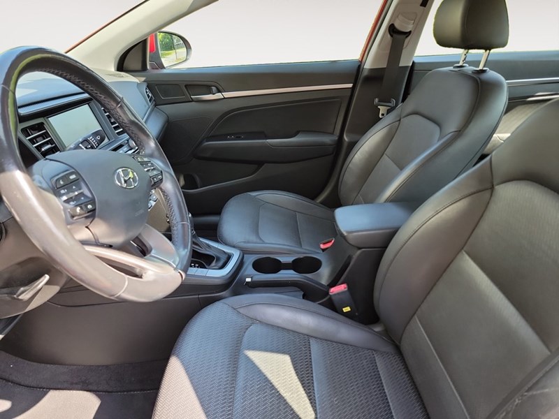 2019 Hyundai Elantra Luxury Auto